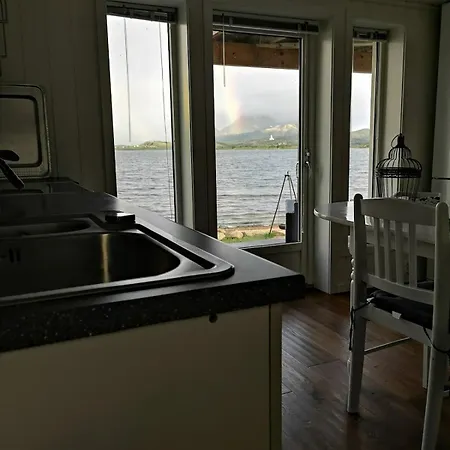 Amazing Sea House In Magic Lofoten *