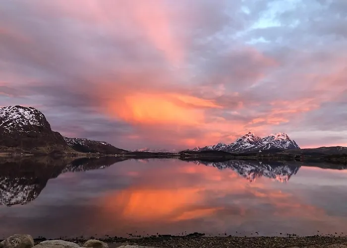 Amazing Sea House In Magic Lofoten *